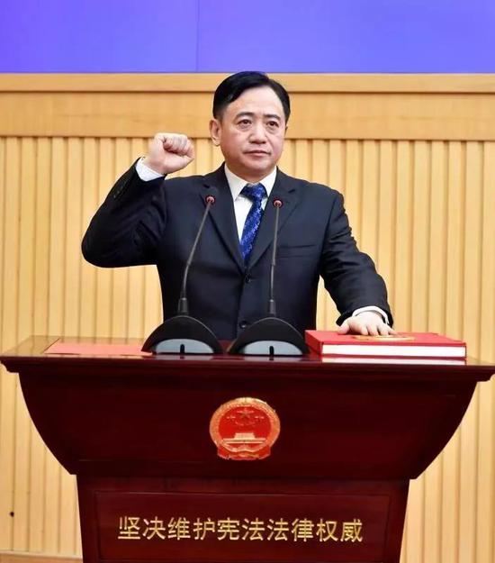 2018年11月，刘忻宣誓就任长春市代市长 资料图
