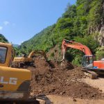 甘肃陇南宕昌县山体滑坡已救出17人，仍有16人被埋